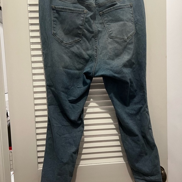 Old Navy Rockstar Super Skinny Ripped Jeans 22 Short - Picture 10 of 10